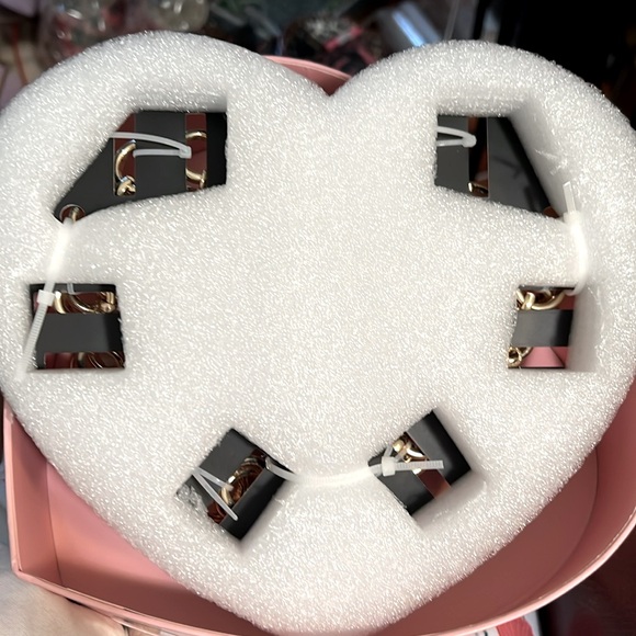 Juicy Couture Los Angeles NWT Statement Chunky Gold Tone Charmed Bling Belt - Picture 7 of 12